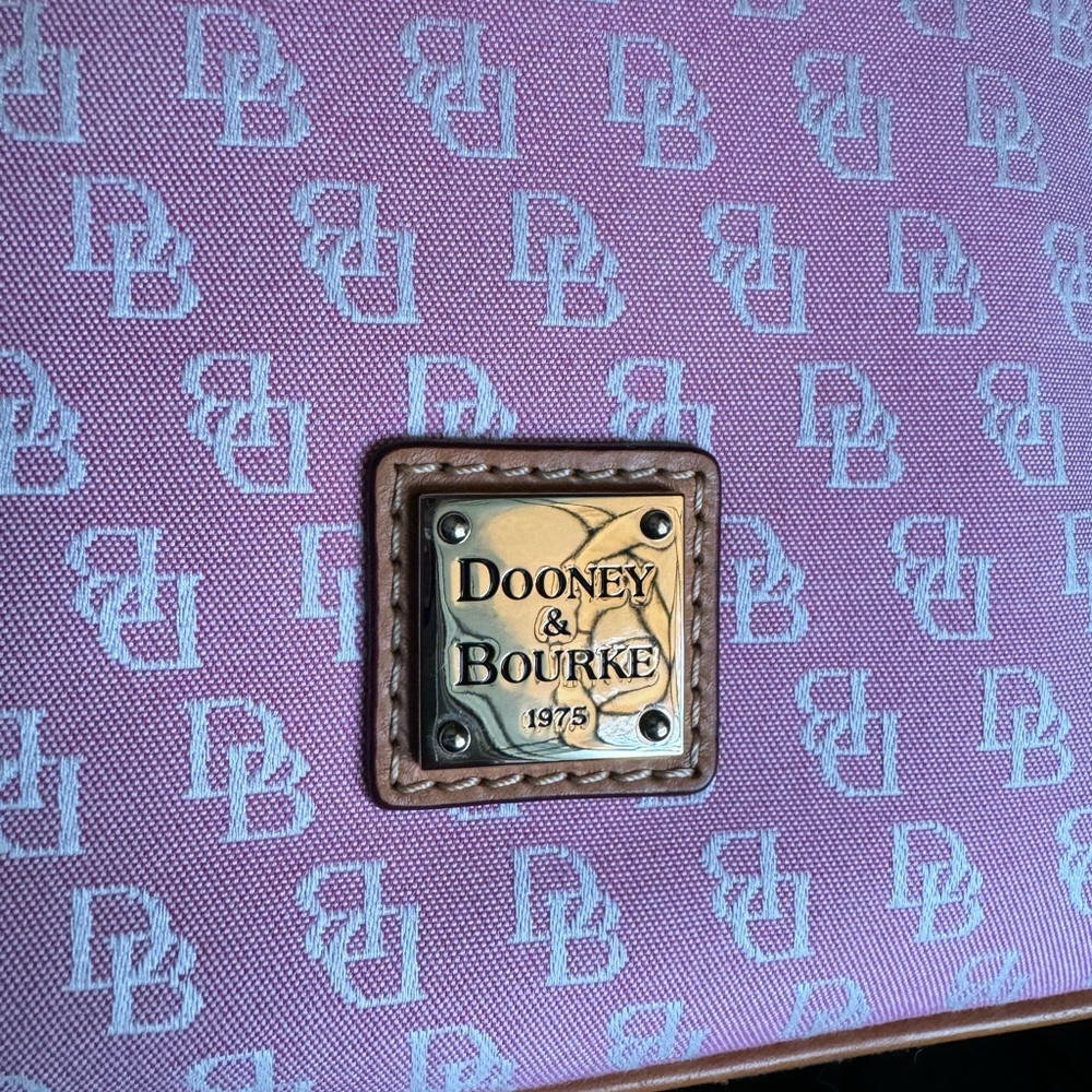 New Dooney & Bourke Pink Purse - Picture 5 of 7
